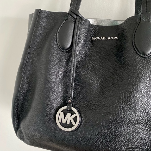 Michael Kors NWOT Black Leather Handbag - Picture 2 of 7